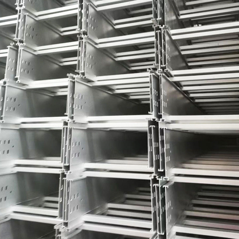 Escala resistente a la corrosión tipo bandeja de cable HDG para distribución de energía